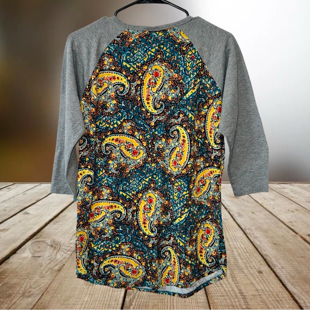 3/$30 LulaRoe Randy Tee - Picture 2 of 6